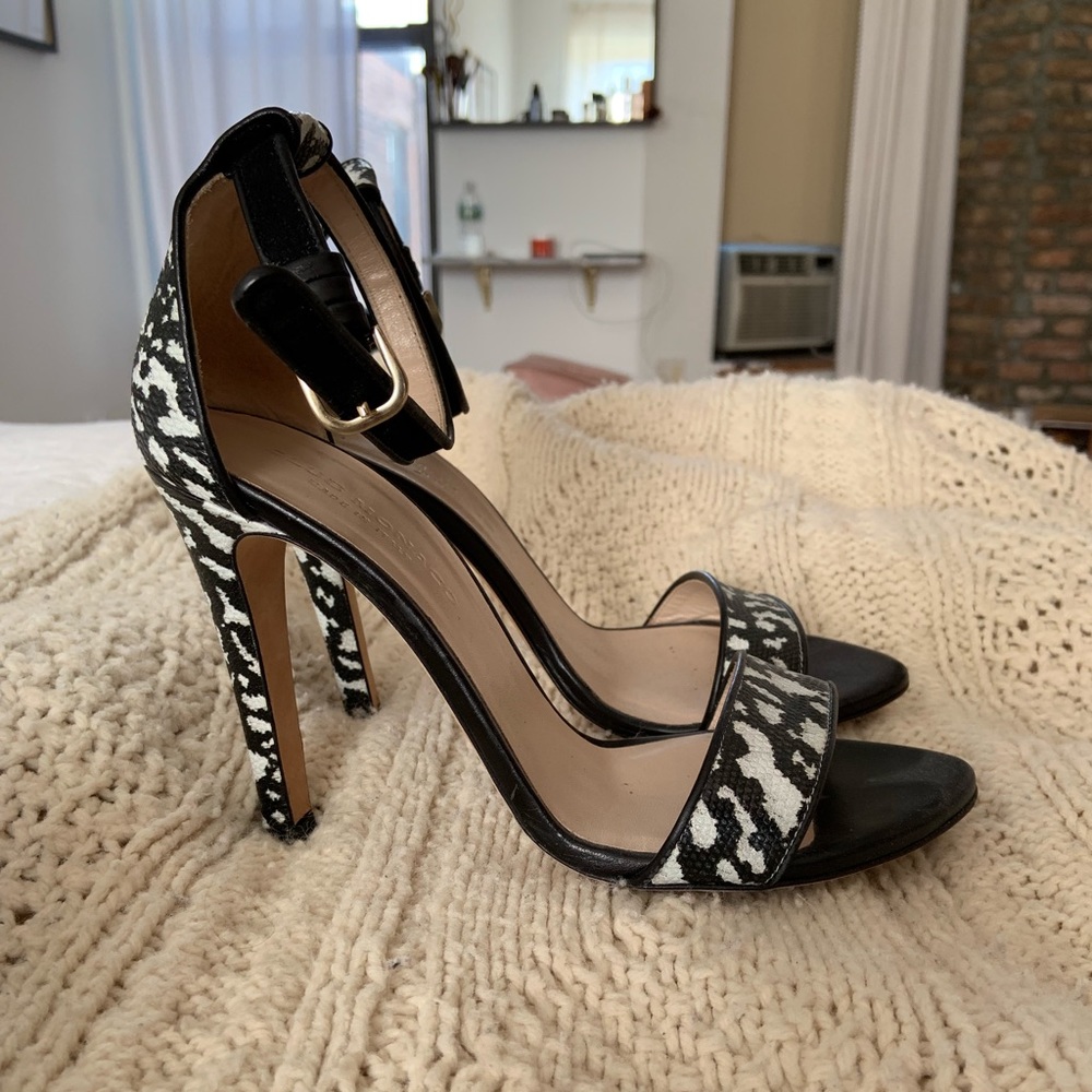 Club Monaco heeled sandals